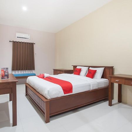 Reddoorz Near Universitas Wijaya Kusuma Surabaya Exterior foto
